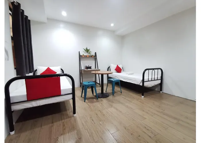 Oyo 443 Maria Cristina Arcade Hotel 3*