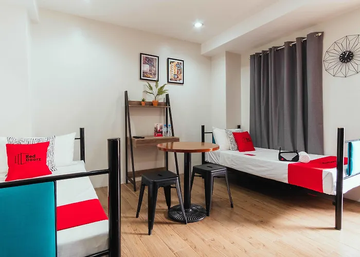 Oyo 443 Maria Cristina Arcade Hotel 3*