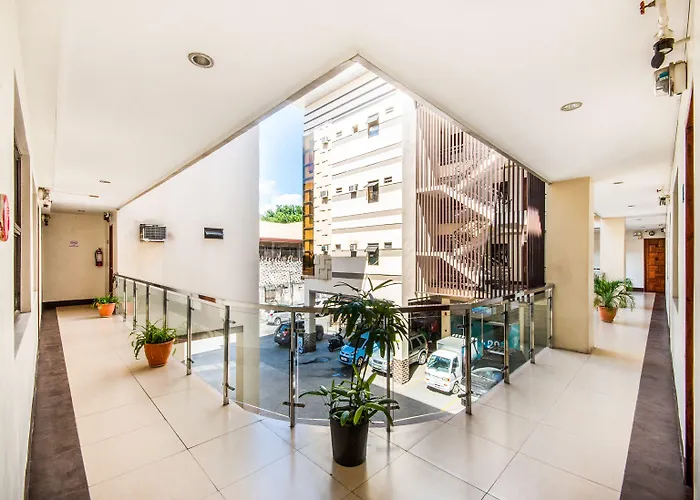Hotel Oyo 443 Maria Cristina Arcade Cebu