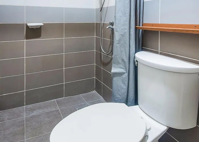 Hotel Oyo 443 Maria Cristina Arcade 3*